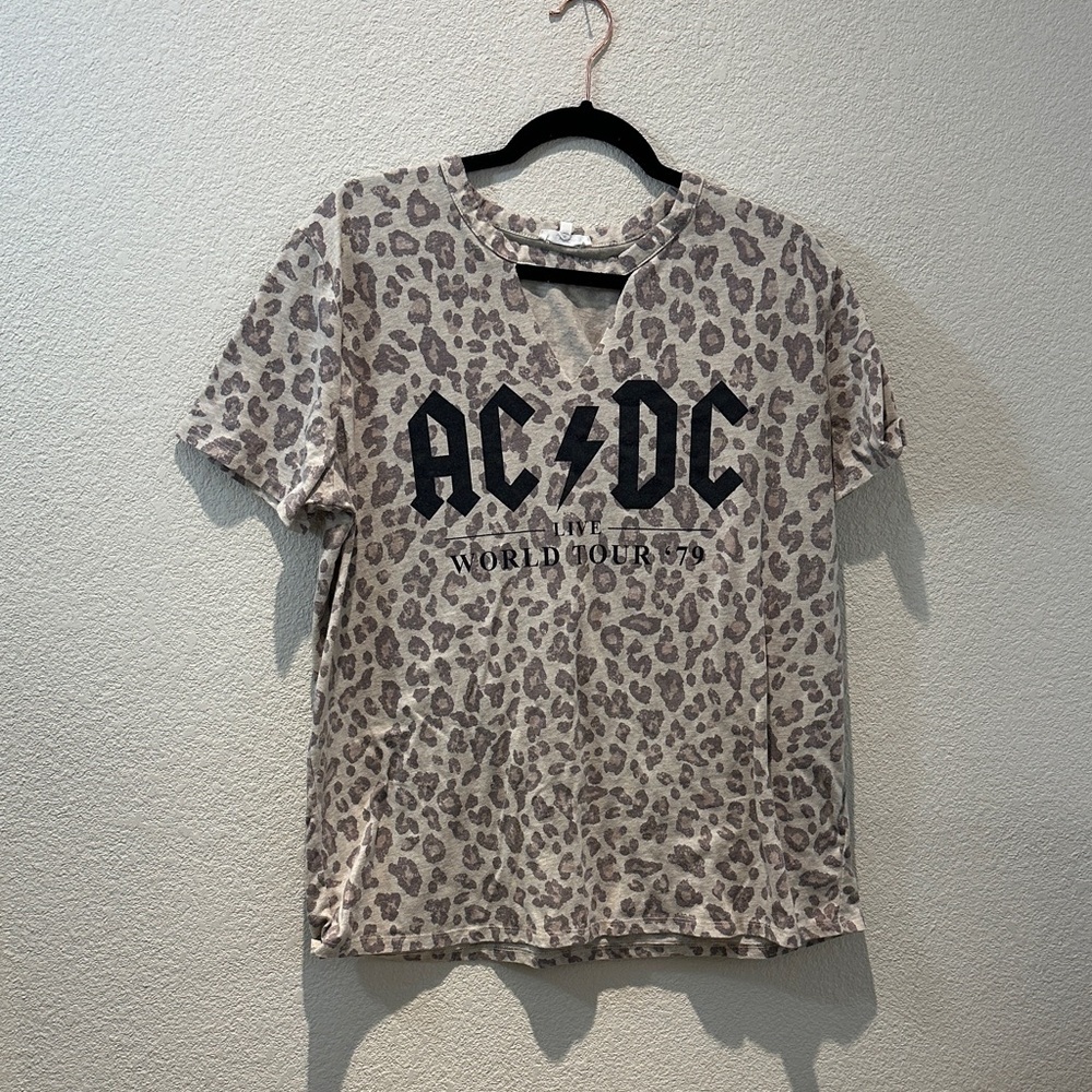 Maurices Beige and Brown Cheetah AC/DC Short Sleeve Tee Size Large